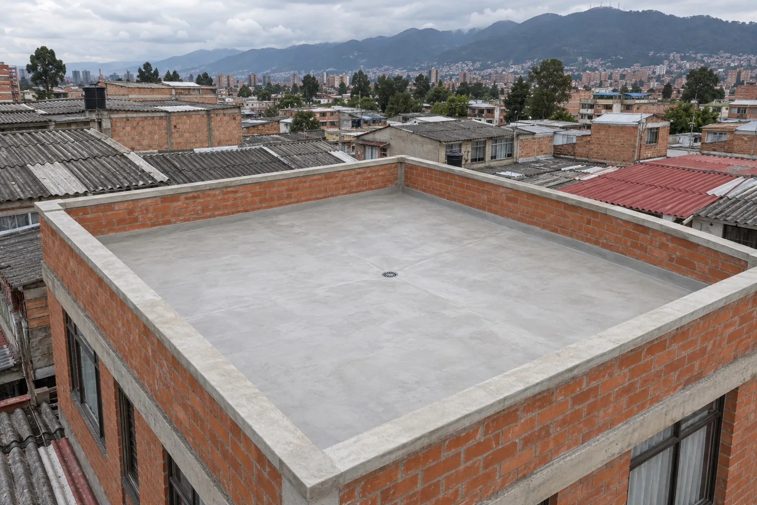 Placa de cubierta terminada con muro de remate y desagüe, entre casas con techo de teja